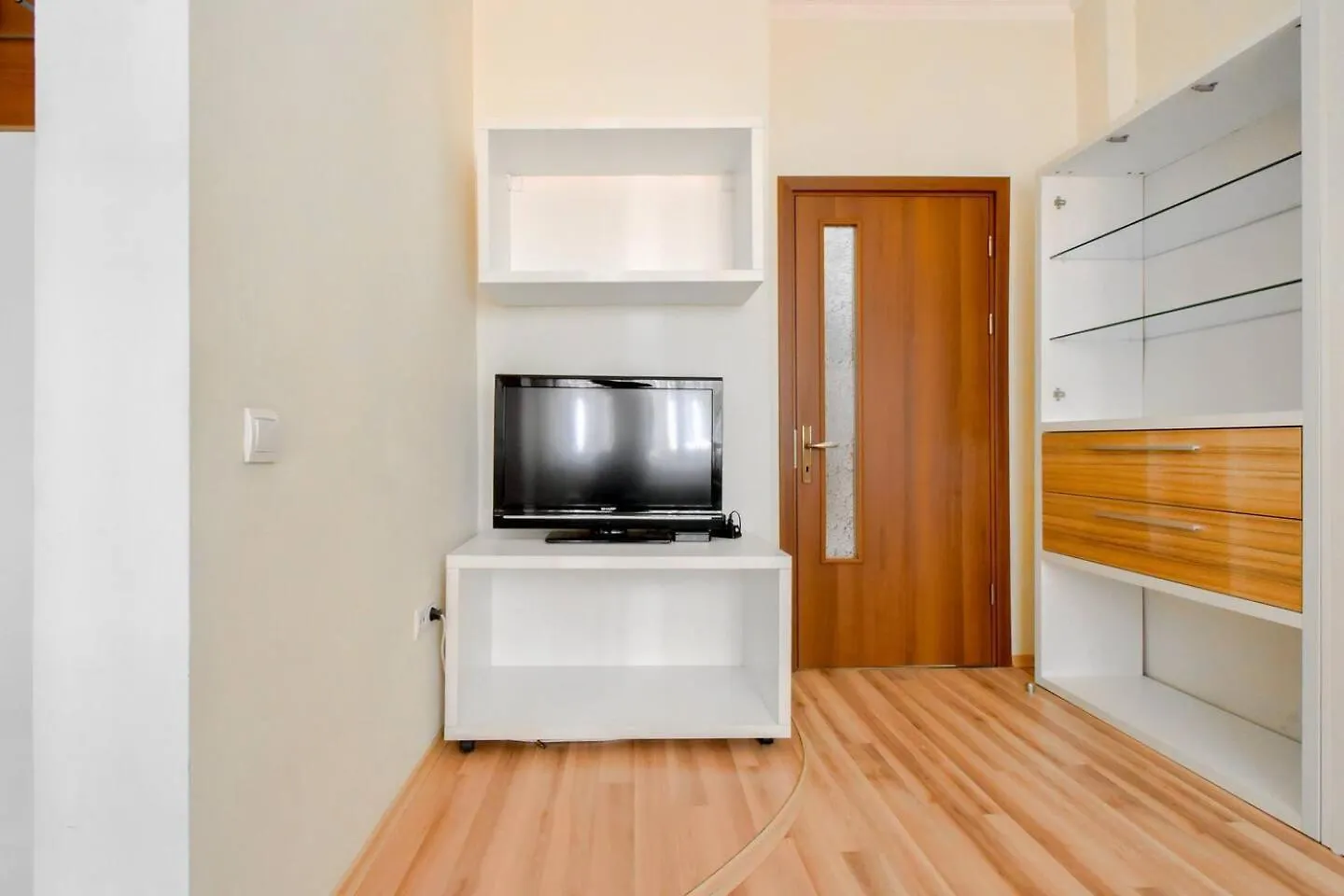 Apartament 2Bdr Top Location Acs Separate Kitchen Sofia